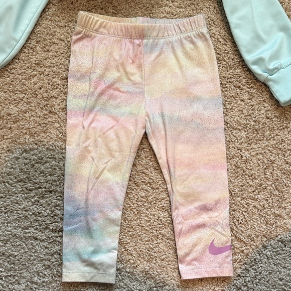 Nike Kids Matching Set - Light Blue and Pastel - Picture 5 of 7